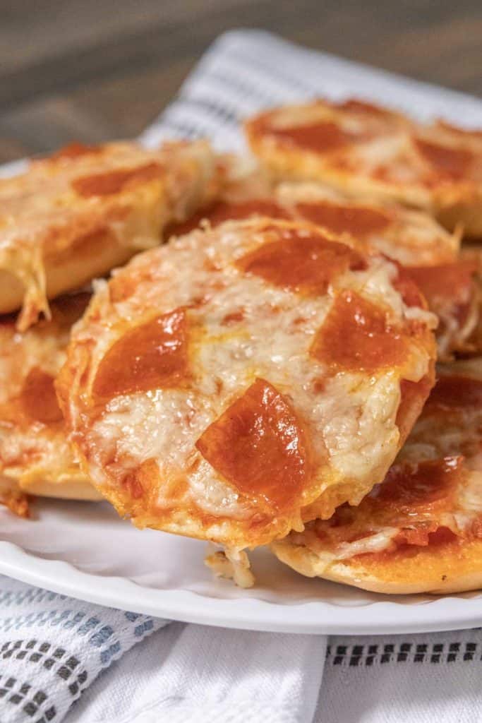 Kid Friendly Homemade Pizza Bagel Bites Happy Snackcidents