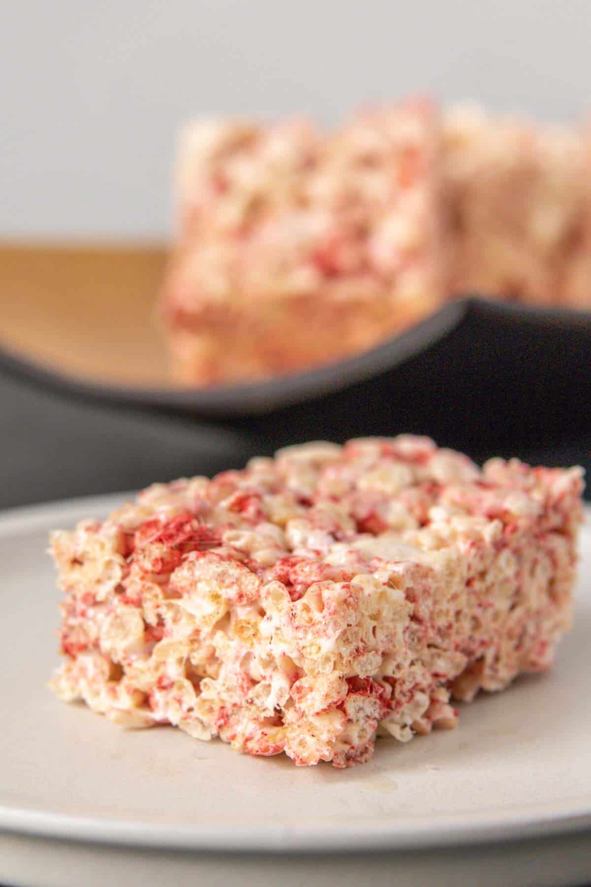 Strawberry rice krispie treat on a plate.